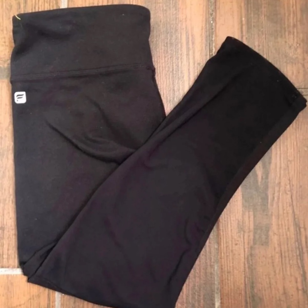 Fabletics XS Black Mesh Capri Leggings